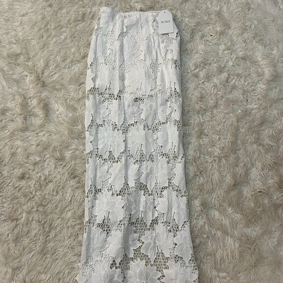 NWT RUMER x FREE PEOPLE Tropez White Crochet Lace Maxi Skirt Small - Picture 2 of 6